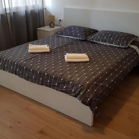 Kalea Center By Guide プーラ